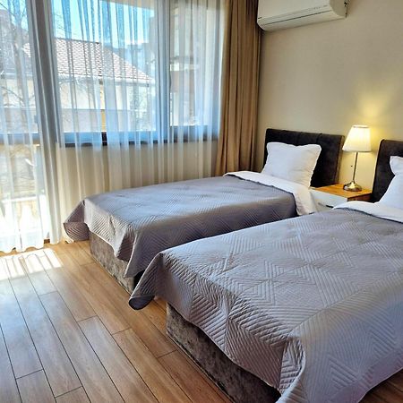 Bissera Premium Apartments Sofia Bagian luar foto