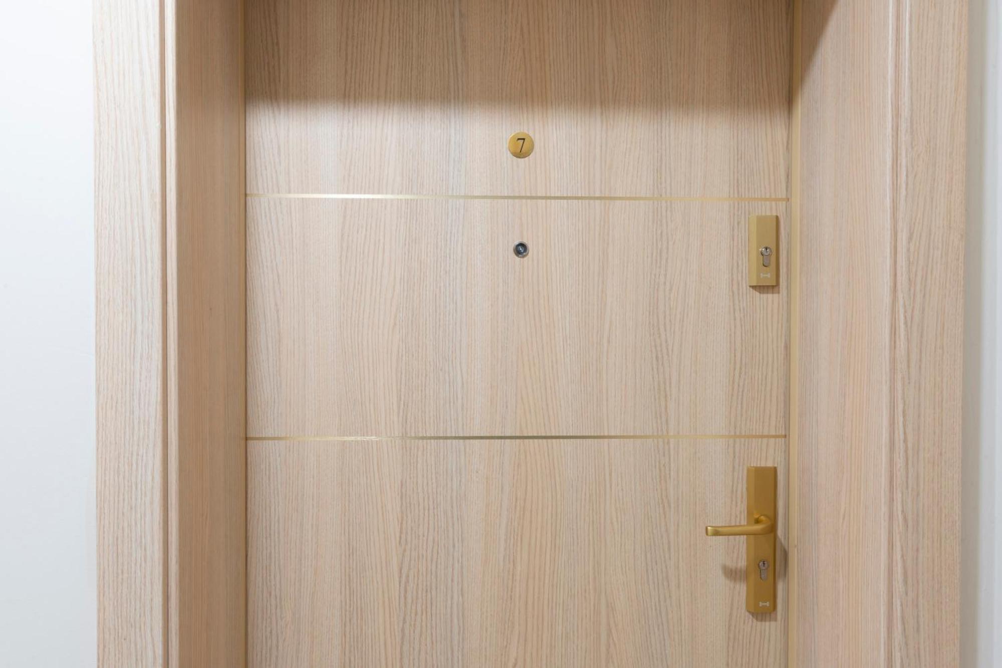 Bissera Premium Apartments Sofia Bagian luar foto