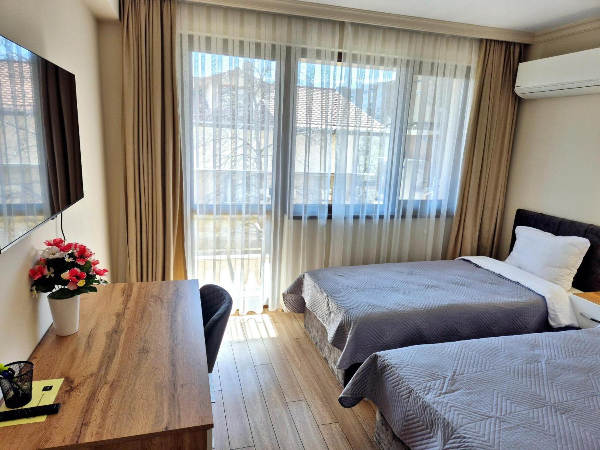 Bissera Premium Apartments Sofia Bagian luar foto